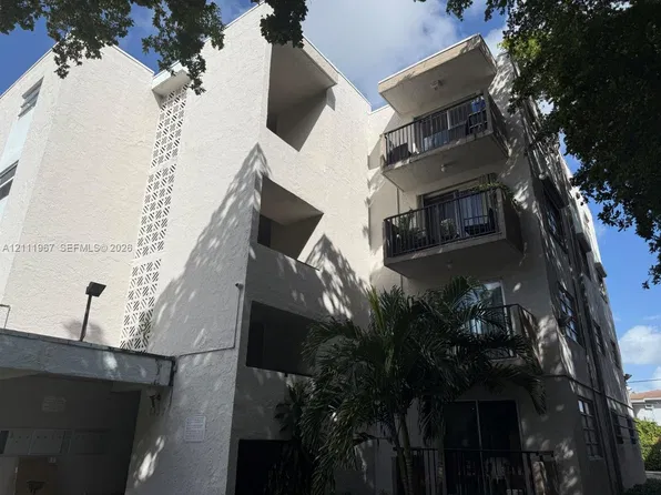 1337 NW 1st St APT 6, Miami, FL 33125