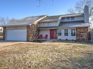 12009 E 88th Pl N, Owasso, OK 74055