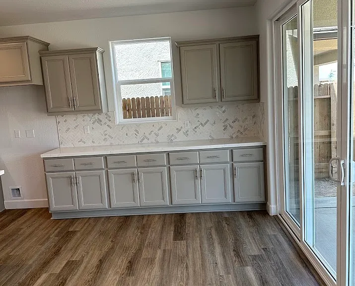 311 S Peters Rd — Photo 3