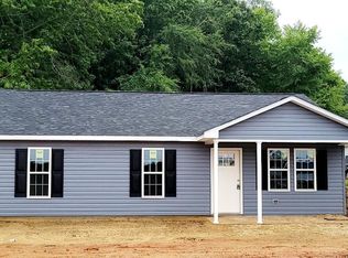 1113 E Gilbreath St, Graham, NC 27253