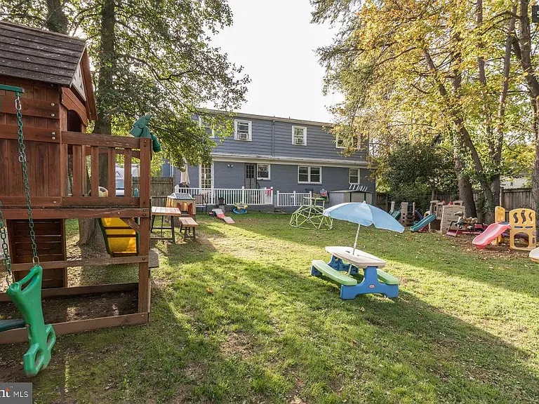 9913 Old Georgetown Rd — Photo 1
