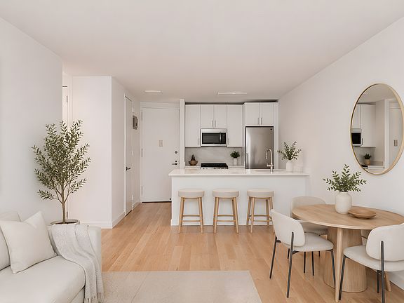 2nd image of 5 E 22nd St APT 9G