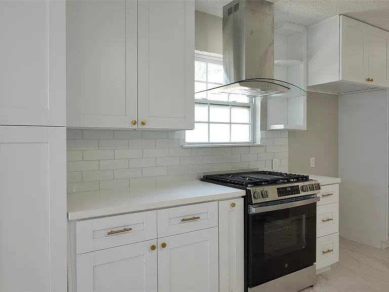 5111 Pinewilde Dr — Photo 13