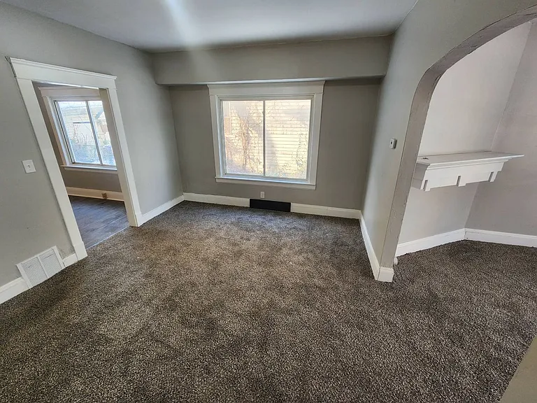 12514 Locke Ave — Photo 52