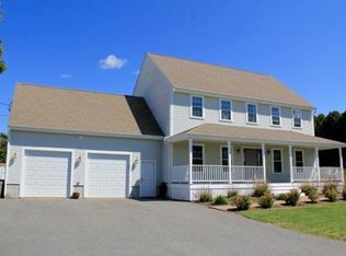 12 Nicholas St, Fairhaven, MA 02719