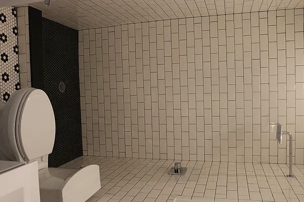 Rented by Charney Real Estate LLC | media 24