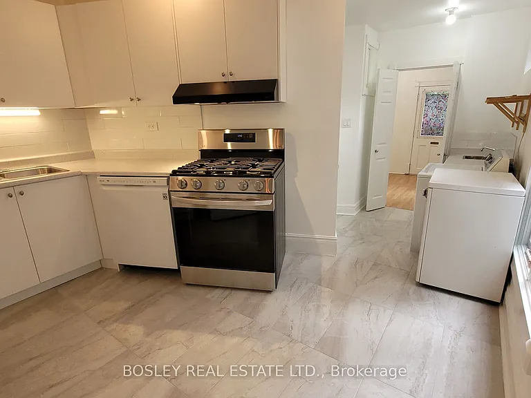 31 Sword St #MAIN — Photo 16