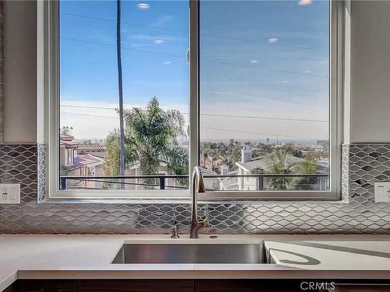716 N Juanita Ave #A — Photo 32