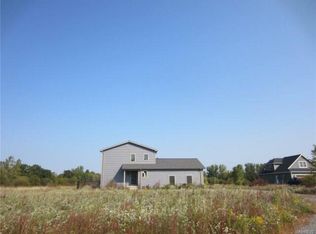 12250 Meahl Rd, Akron, NY 14001