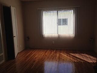 4th image of 725 S New Hampshire Ave APT 09