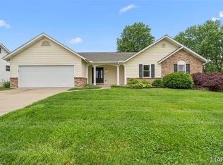 2165 Autumn Wood Dr, Saint Charles, MO 63303