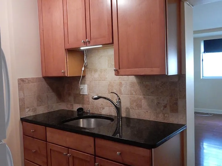 922 24th St NW #219 — Photo 2