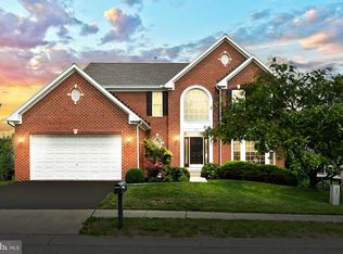 46 Seminole Dr, York, PA 17403