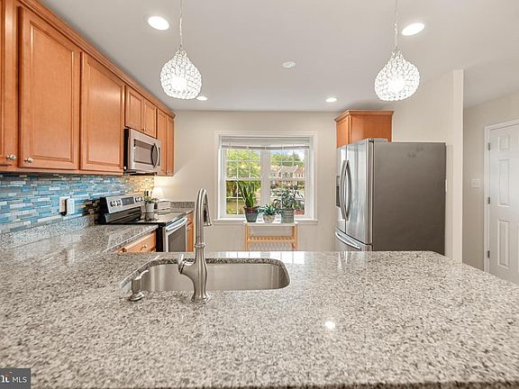 5th image of 3089 Tecumseh Ct