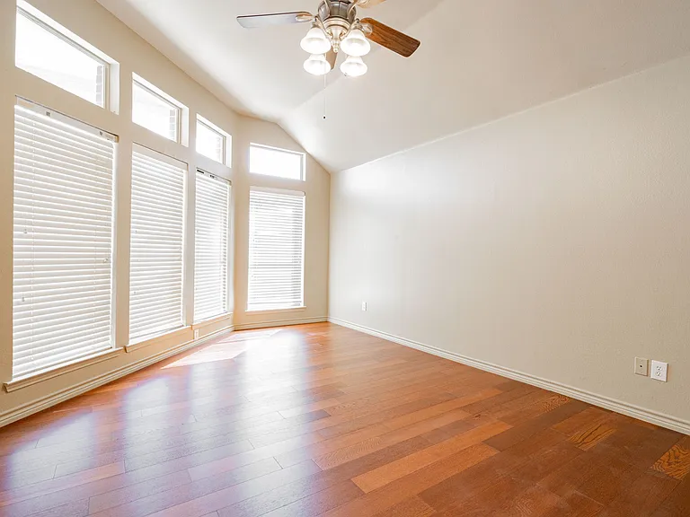 1875 Crestlake Dr — Photo 21