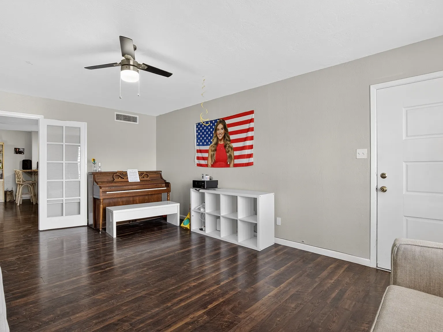 4 bed, 1844 sqft, $3,095 — Photo 4