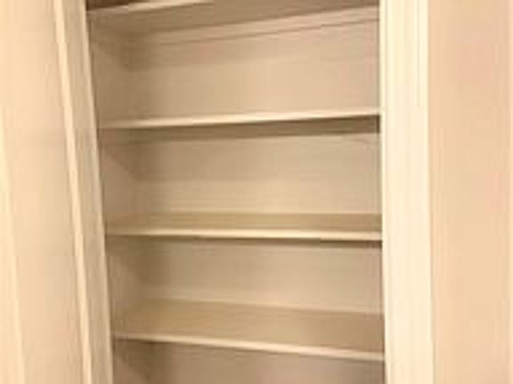 5th image of 104 S Haswell Dr