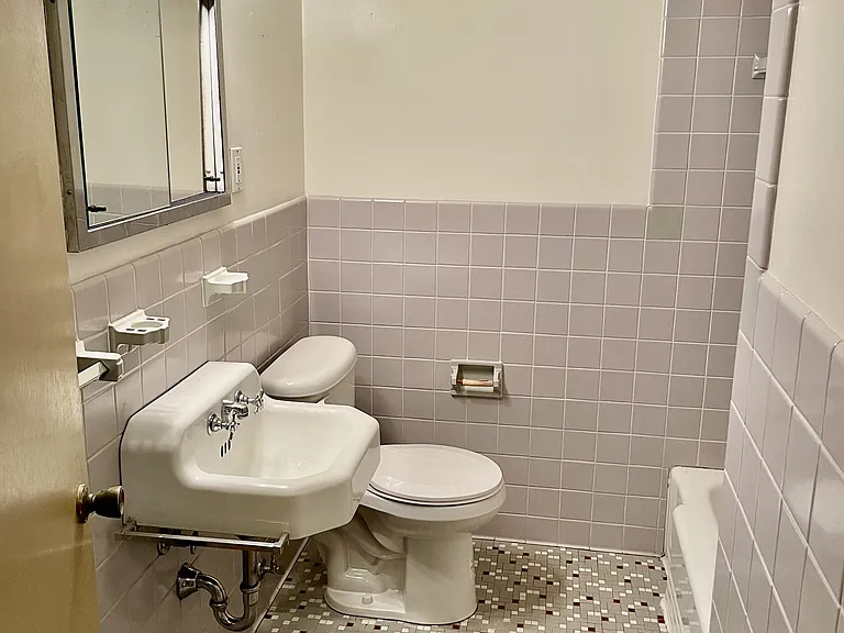 Snelling Avenue Apartments — Photo 23