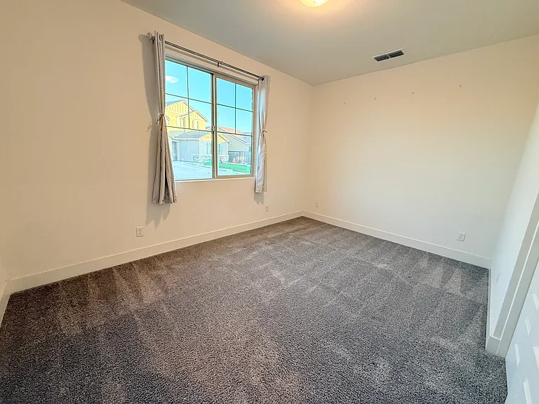 12920 Knightsbrook Ave — Photo 26