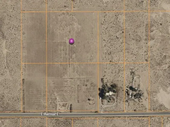 Vic Ave #D-12, Lancaster, CA 93535