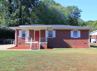 446 Meadowbrook Ave, Woodruff, SC 29388