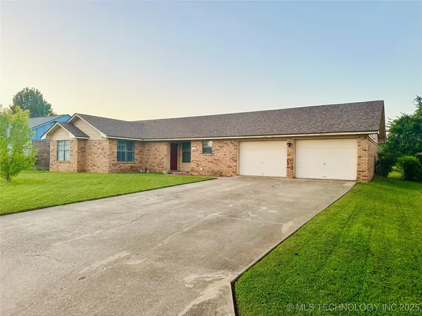 1942 Parkway Cir, Durant, OK 74701