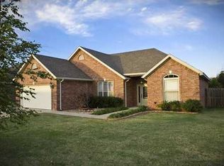 1100 Shiraz Dr, Centerton, AR 72719