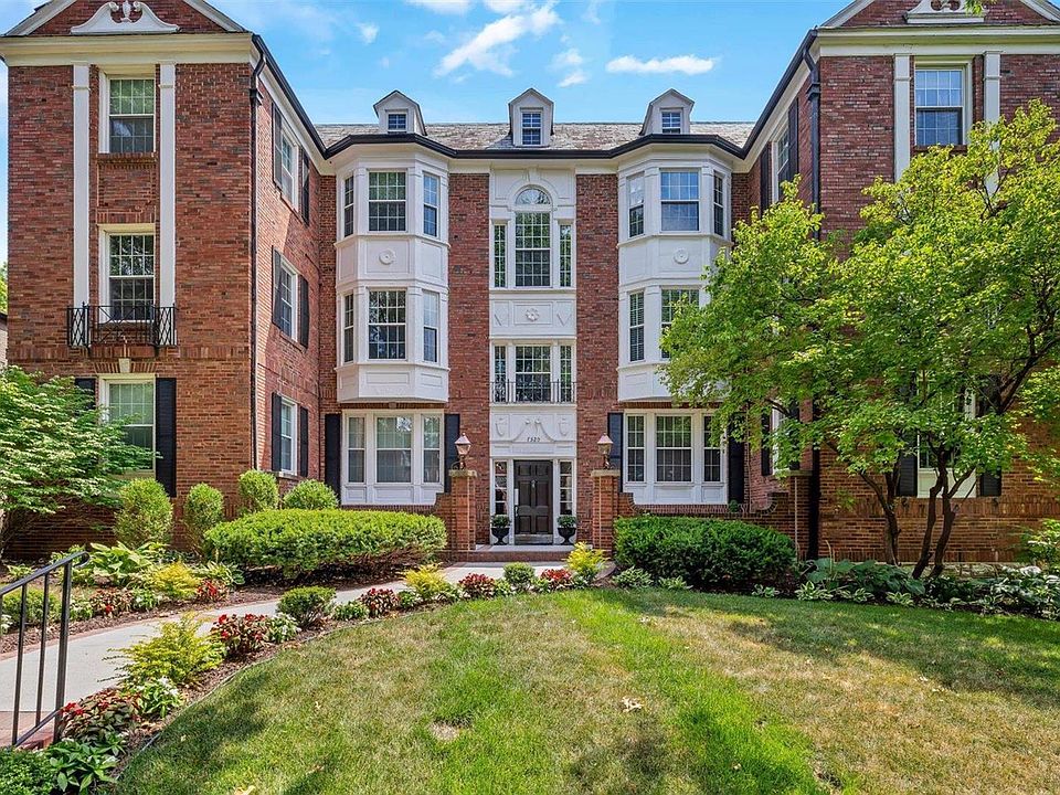 1st image of 7520 Oxford Dr APT 2E
