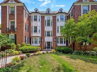 7520 Oxford Dr APT 2E, Saint Louis, MO 63105