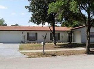 707 Village Pl, Brandon, FL 33511