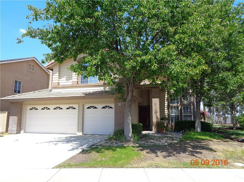 4 bed, 2441 sqft, $2,895 — Photo 1