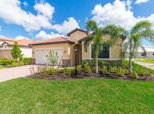 10106 Carnoustie Pl, Lakewood Ranch, FL 34211