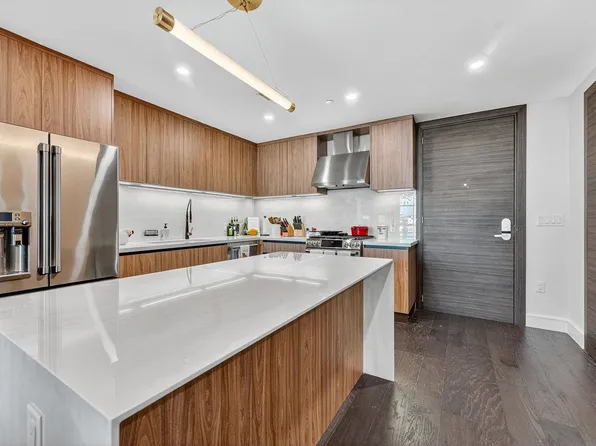 8701 Churchill Road image 3 of 30