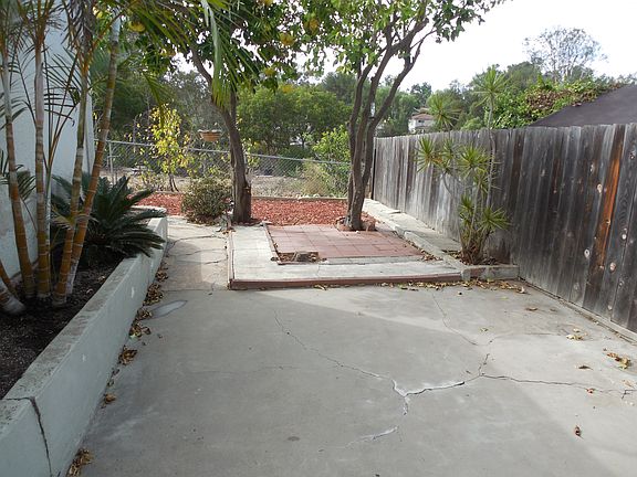 3rd image of 2926 32nd St