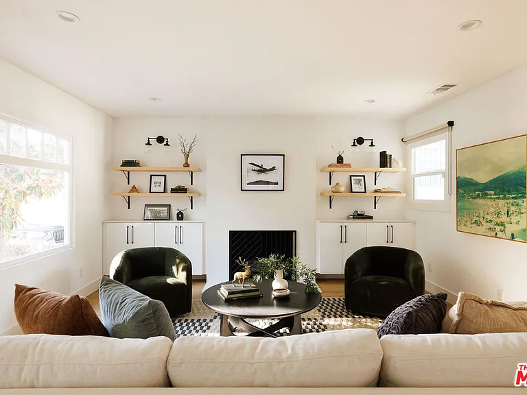 122 N Wilton Pl — Photo 4