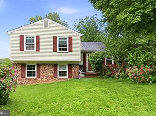 5141 Bradfield Dr, Annandale, VA 22003