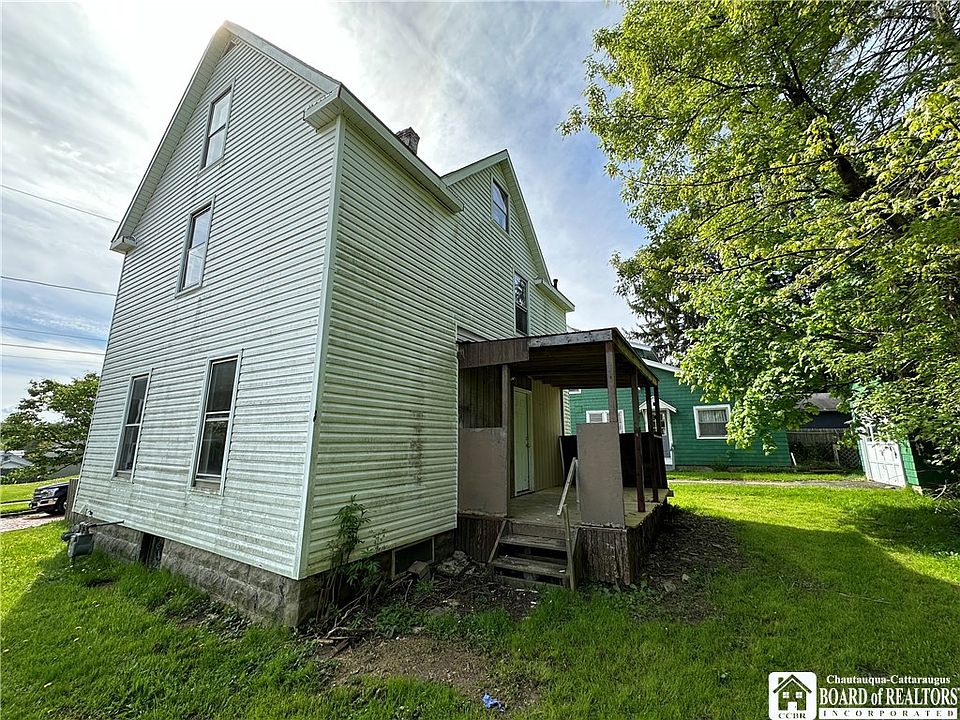 82 Howard St, Jamestown, NY 14701 Zillow