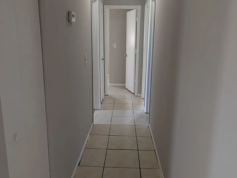554 SW Lakehurst Dr — Photo 8