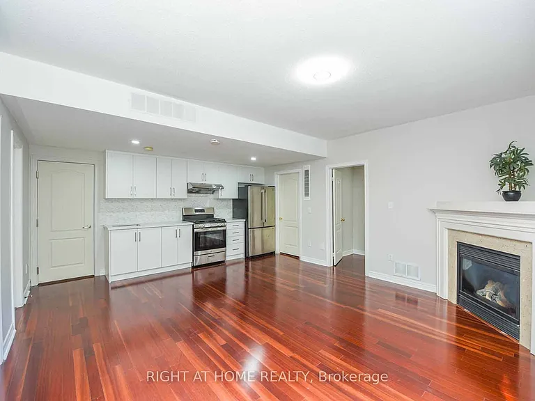 2229 Glazebrook Cir #LOWER — Photo 6