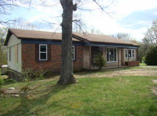323 Collinwood Dr, Oak Hill, WV 25901