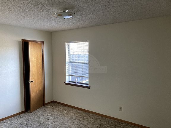 5th image of 2013 Windward Dr #B