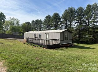 96 Green Acres Dr, Leicester, NC 28748