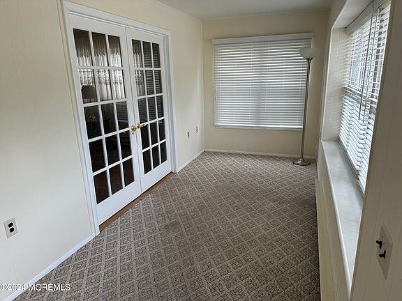 4th image of 31B Yorktowne Parkway