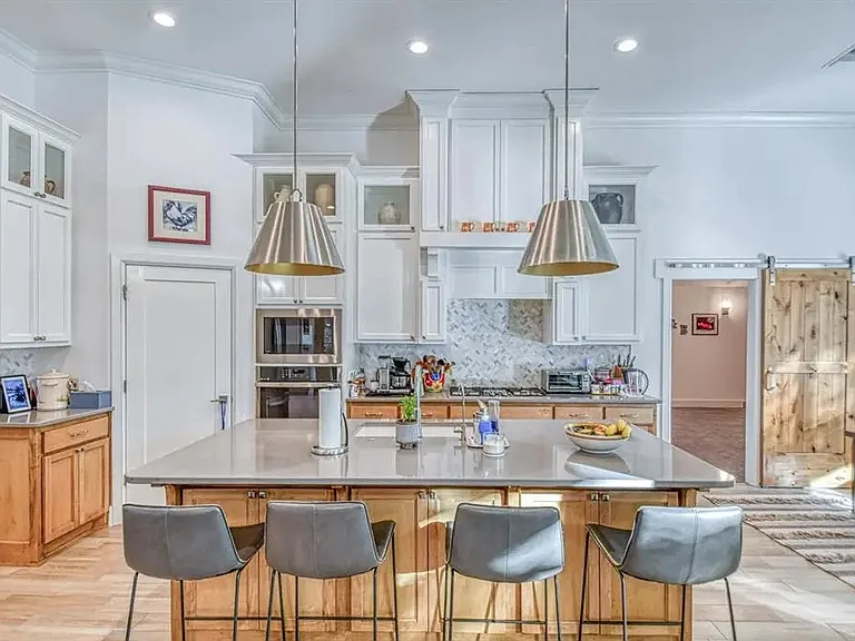 3313 Quidnet Rd — Photo 14