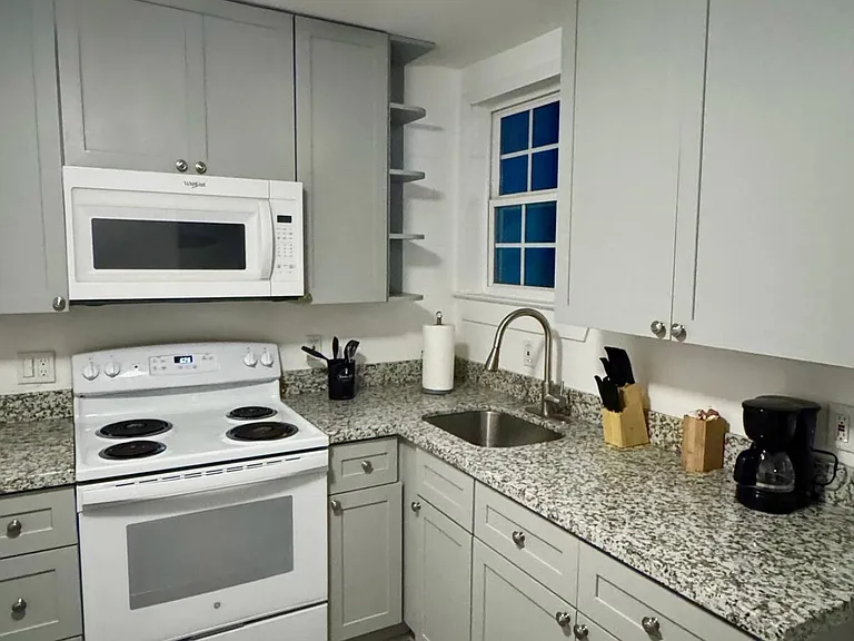 2515 Erato St #201 — Photo 6