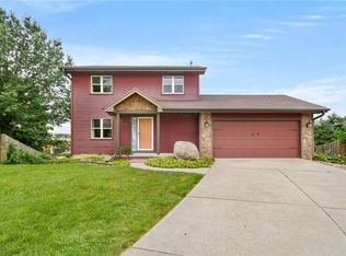 495 Gray Ave, Waukee, IA 50263
