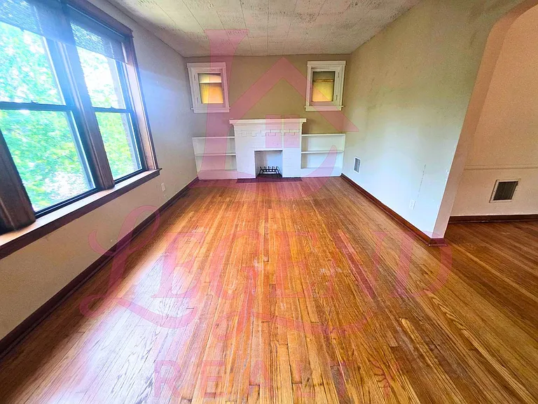 4942 Tholozan Ave — Photo 3