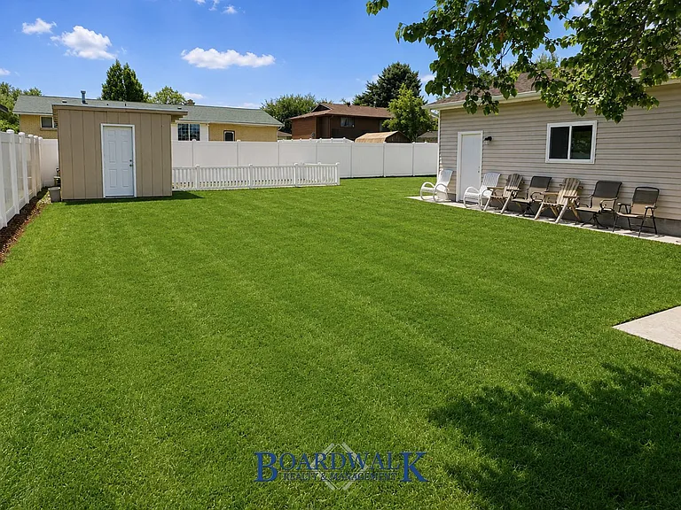 3303 W Hector Dr — Photo 22