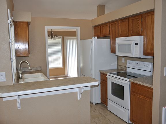 2nd image of 8631 NE 141st St