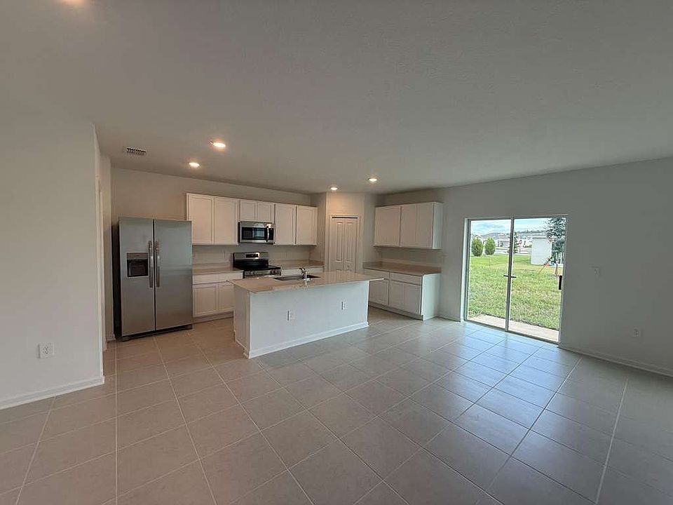 2nd image of 3877 Corsican Ln